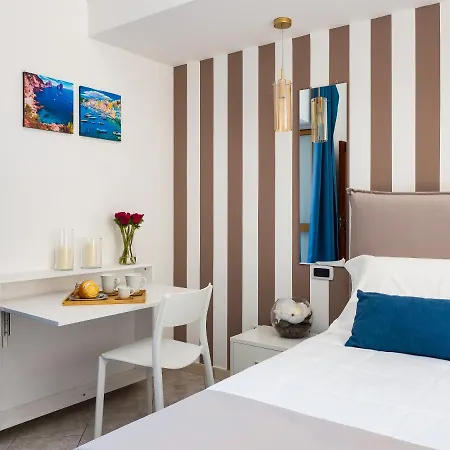 Apartment Palazzo Russo - De Vivo Realty *
