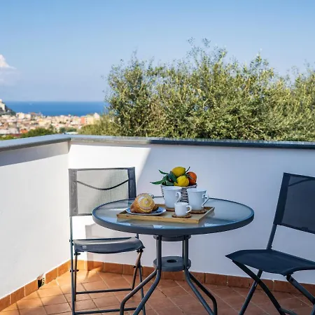 Palazzo Russo - De Vivo Realty