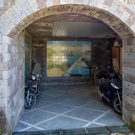 Apartment Palazzo Russo - De Vivo Realty *