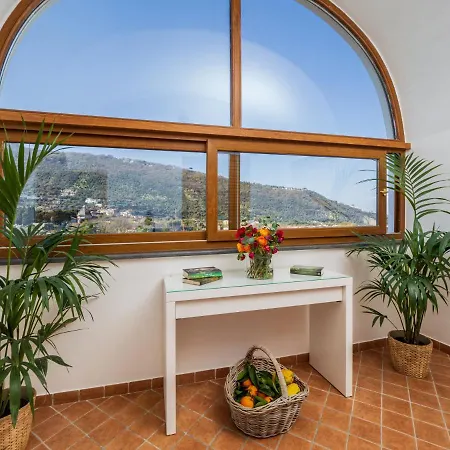 Apartment Palazzo Russo - De Vivo Realty