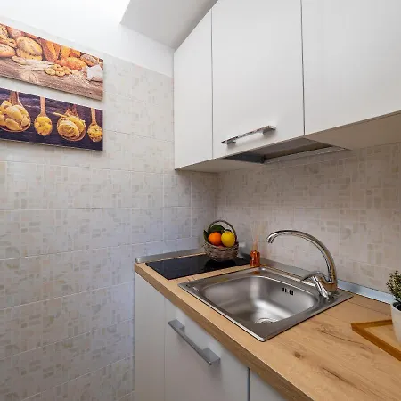 Palazzo Russo - De Vivo Realty Apartment *